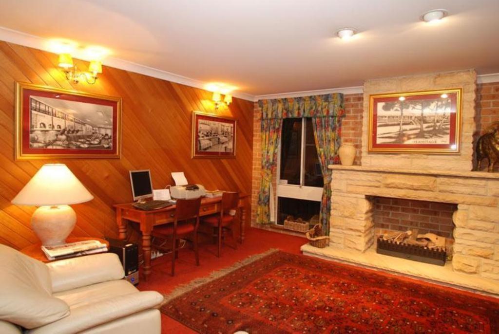 The Hermitage Motel - Campbelltown Buitenkant foto